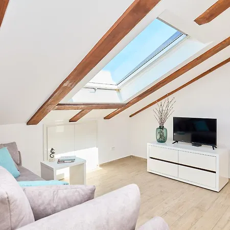 Hedera Estate Hedera A59 * Ragusa